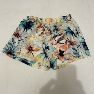 Floral print loose shorts